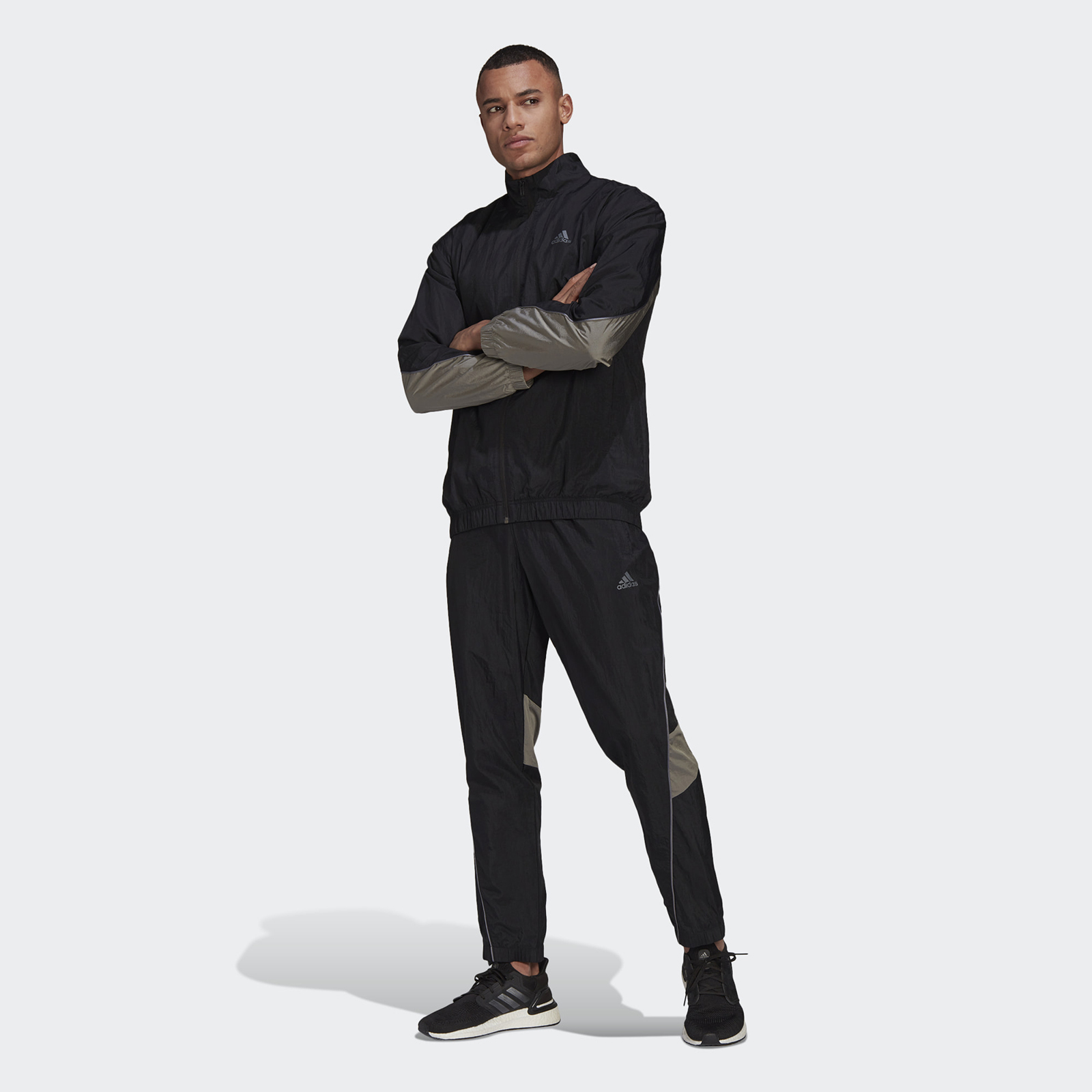 

Костюм мужской Adidas M METALLIC TS черный M, M METALLIC TS