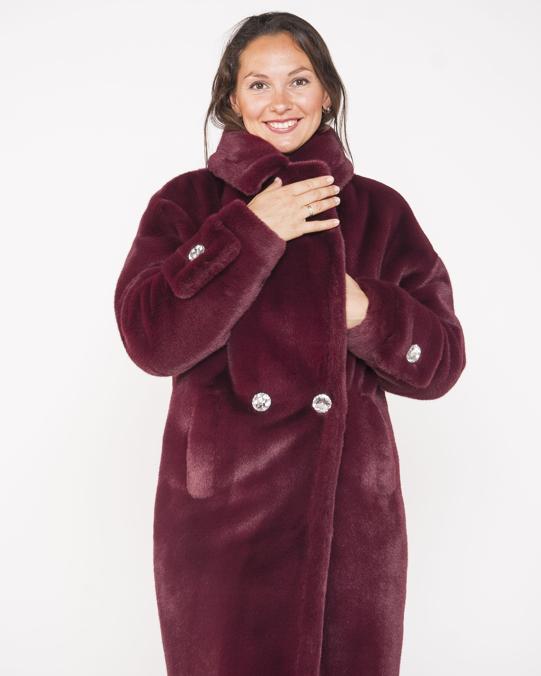 

Шуба женская ICONIC CODE OVERSIZE бордовая 42 RU, OVERSIZE