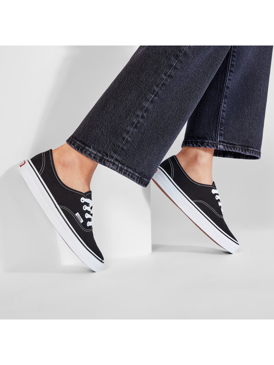 

Кеды Authentic VN-0 EE3BLK Vans Черный 40 EU, Authentic VN-0 EE3BLK