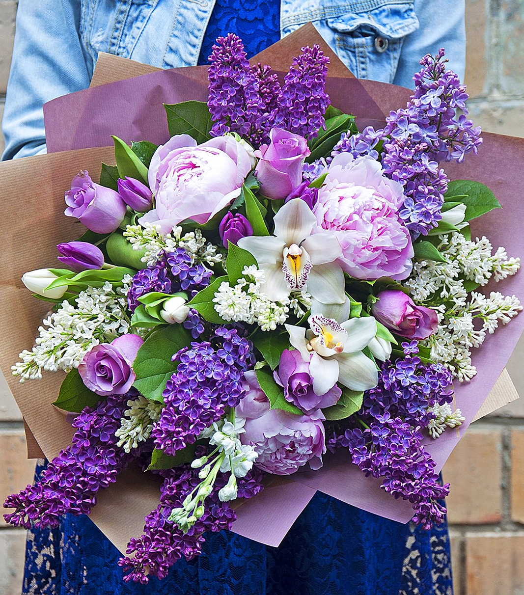 

Букет из сирени и пионов 21 шт Sfloristic "Мишель" , 35 см