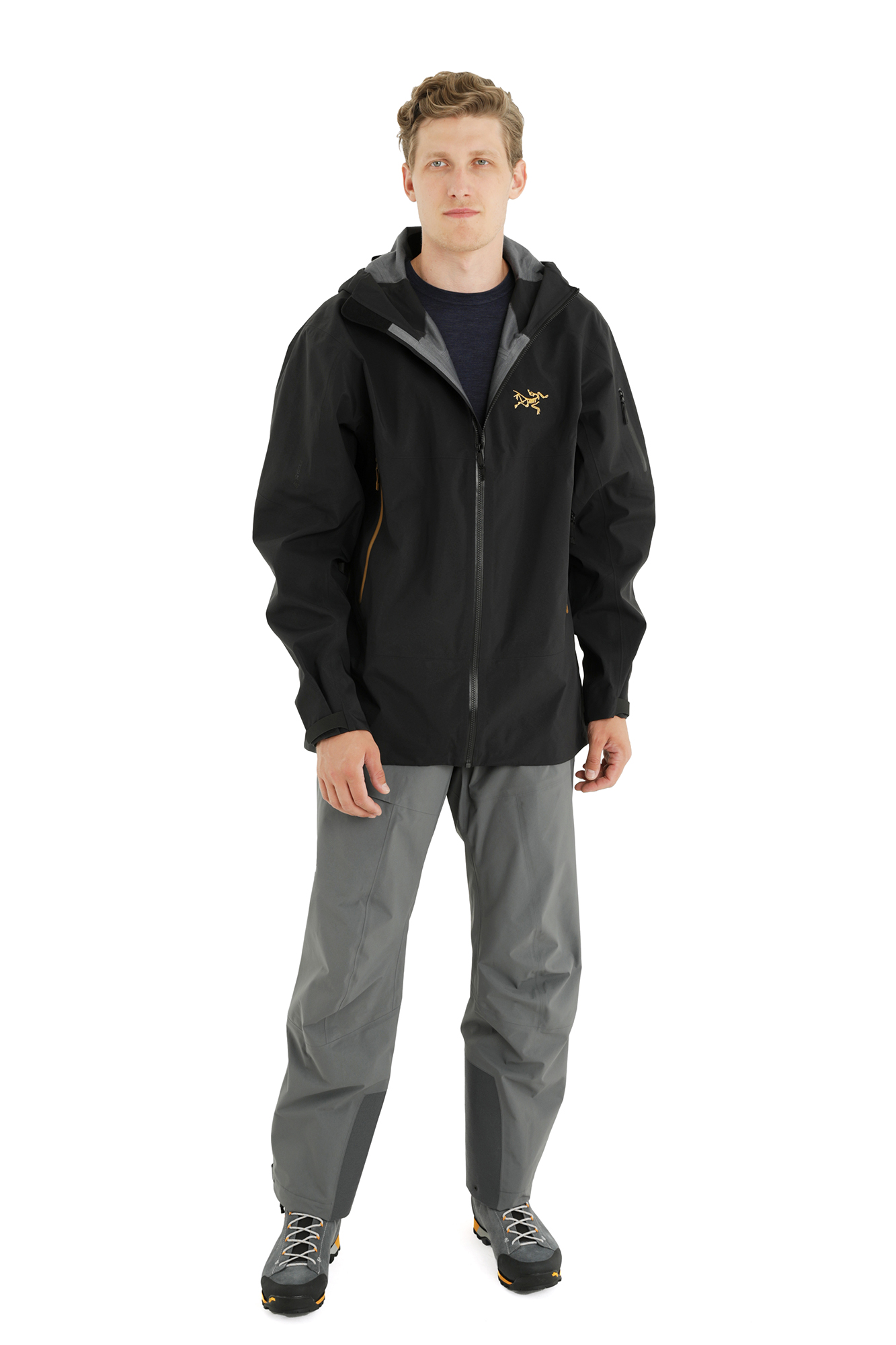 фото Спортивная куртка мужская arcteryx l07275500 черная 52; 54