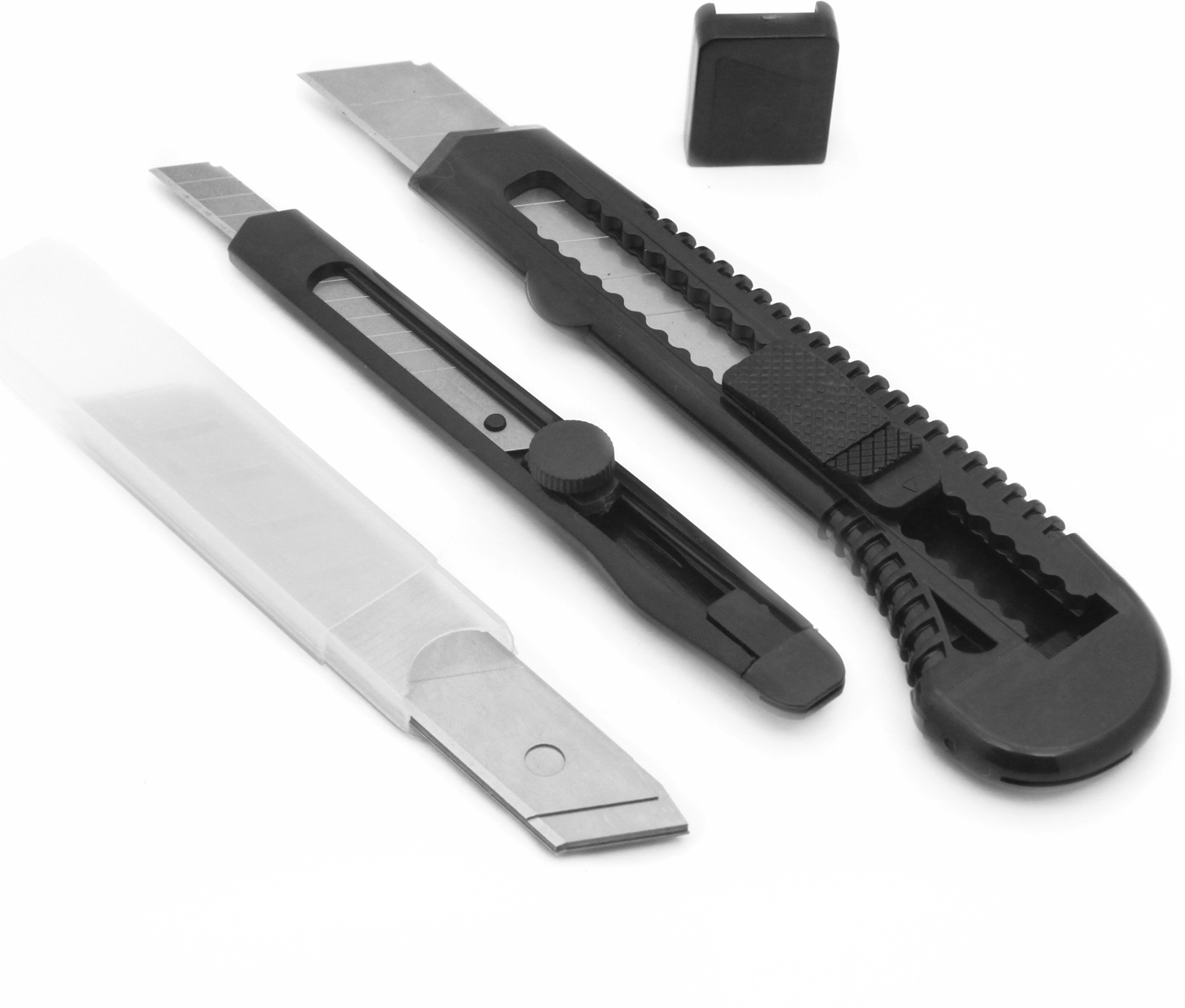 фото Набор ножей vira 831602 9 и 18 мм с сегментированными лезвиями 2 шт