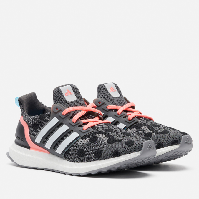 

Женские кроссовки adidas Performance Ultra Boost 5.0 DNA серый, размер 36.5 EU, Ultra Boost 5.0 DNA