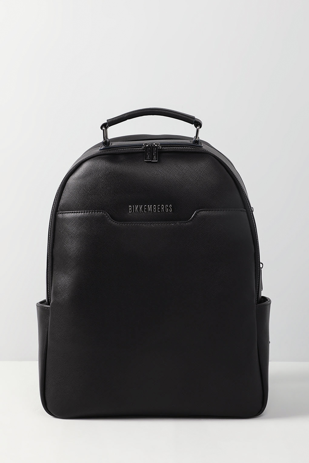 

Рюкзак мужской Bikkembergs BKZA00261P черный, 31х12х41 см, BKZA00261P