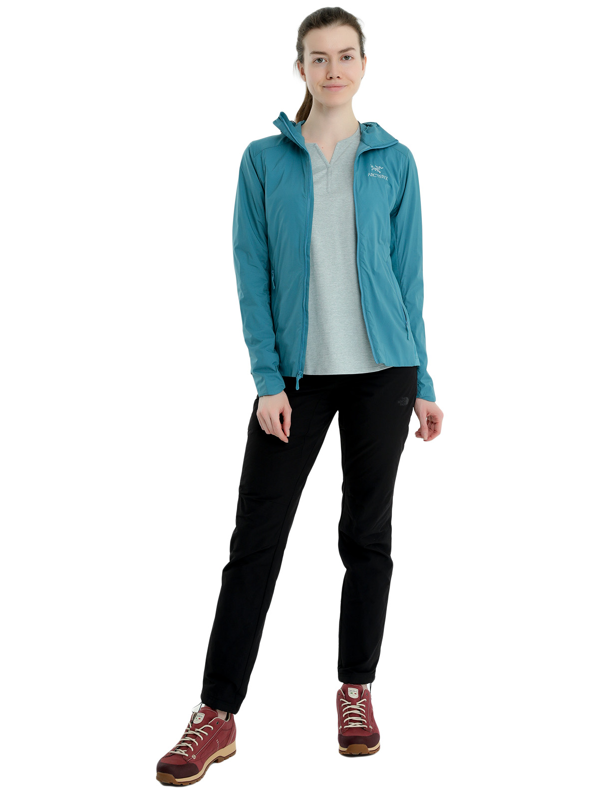 

Спортивная куртка женская Arcteryx L07544000 голубая 46, L07544000