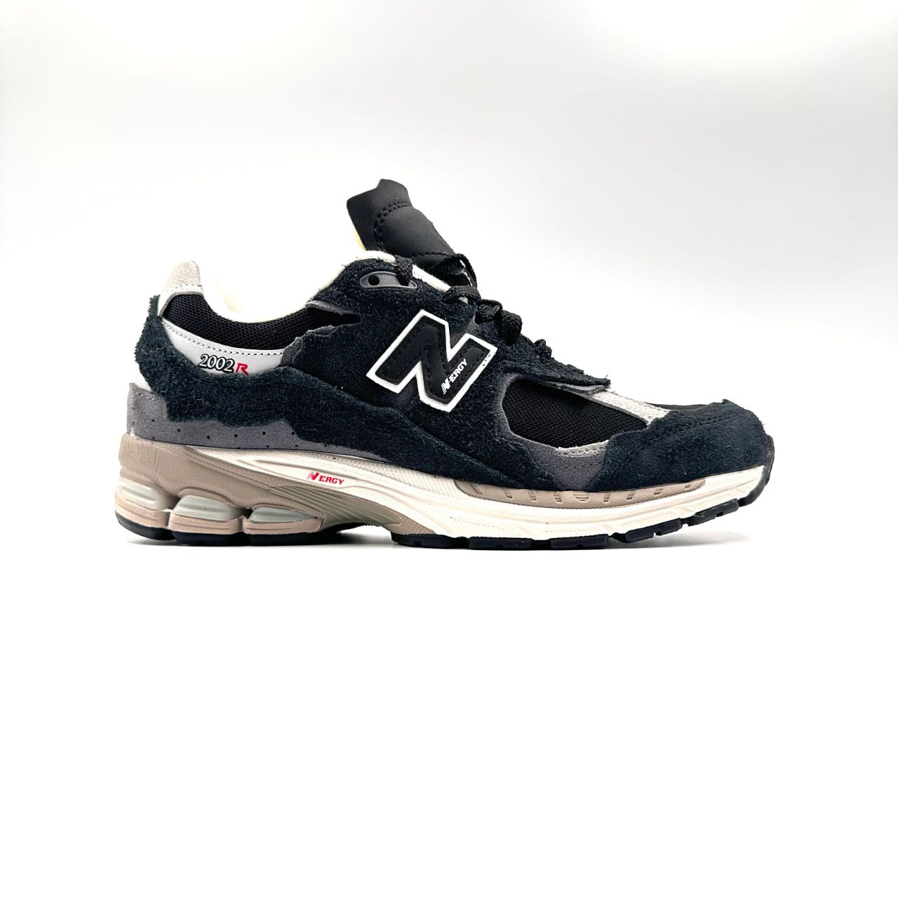 

Спортивные кроссовки мужские New Balance 2002R черные 38 EU, Черный, 2002R