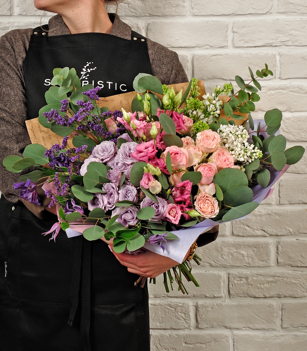 

Букет из сирени и кустовой розы 15 шт Sfloristic "Изящность", 40 см