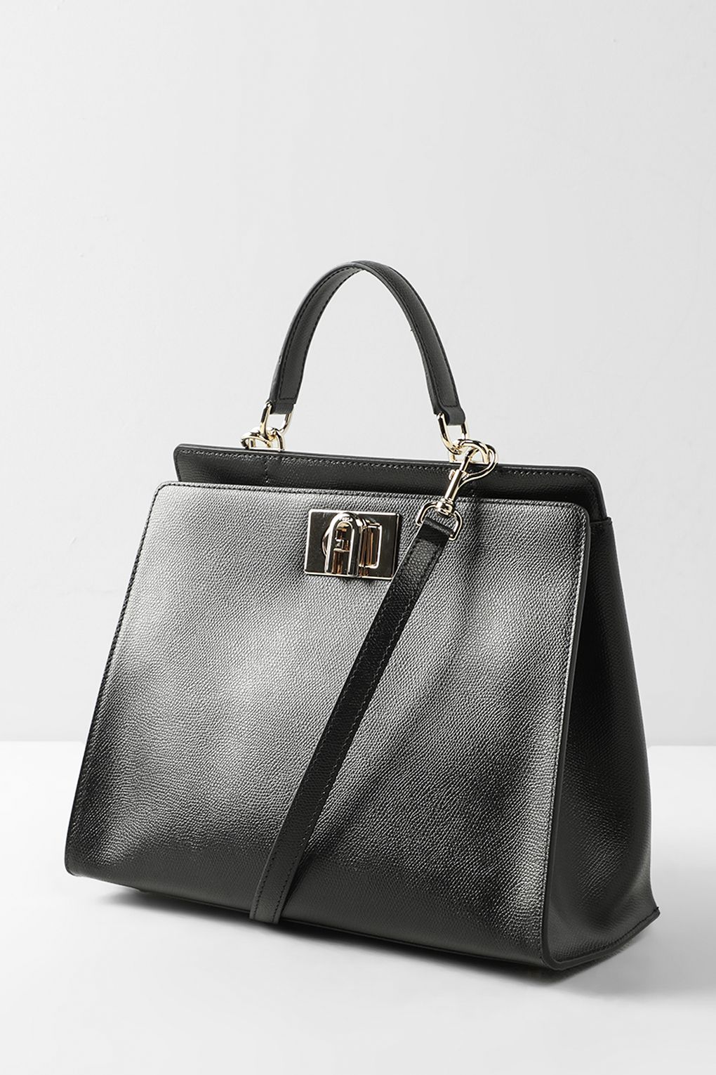 

Сумка женская Furla WB00654ARE0001007, чёрный, WB00654ARE0001007