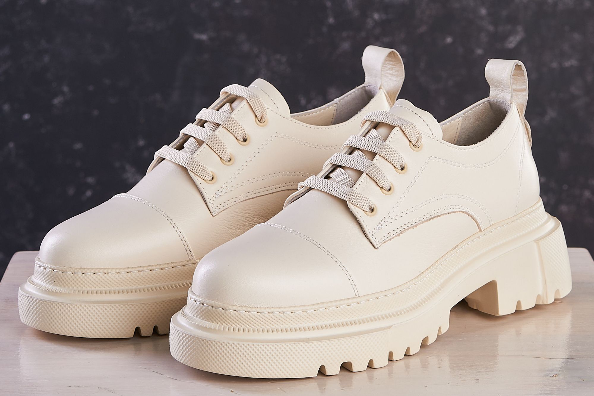 Полуботинки женские Matur Unty 039-1343.394 бежевые 39 RU