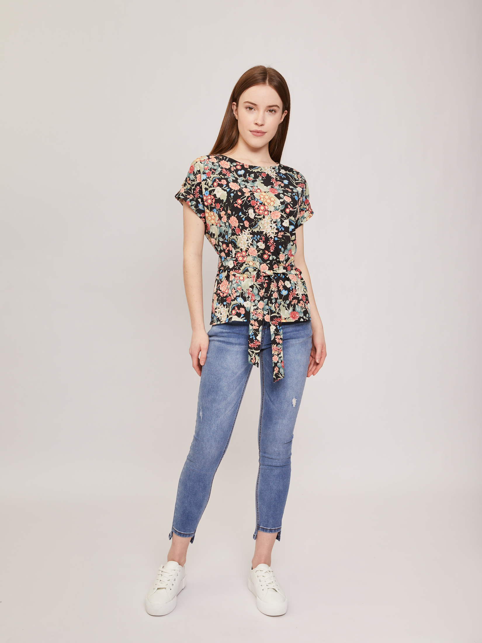

Блуза женская Zolla z02123126205299P0 черная XXL, z02123126205299P0