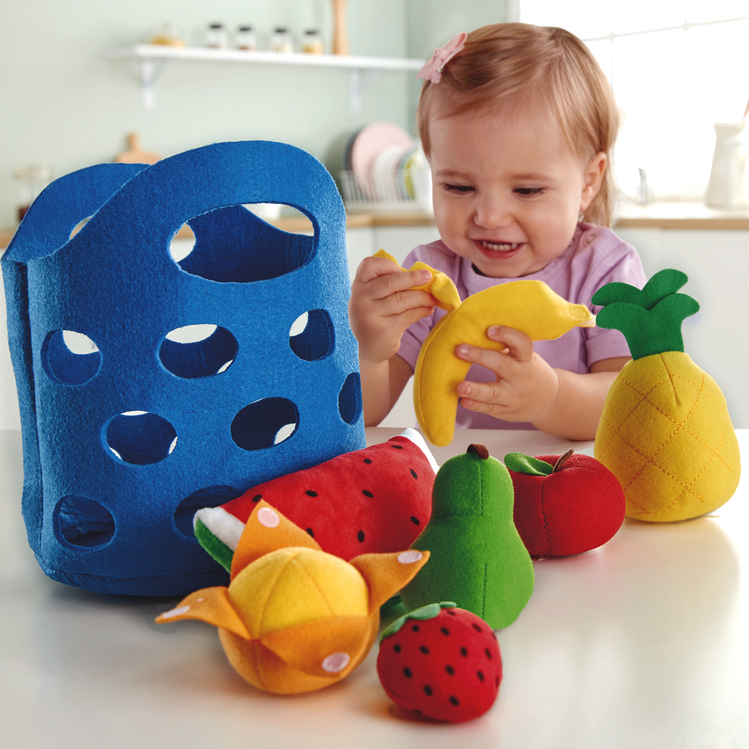 Игровой набор Корзина с фруктами Hape E3169_HP toy mix набор посуды с корзинкой рр 2015 003