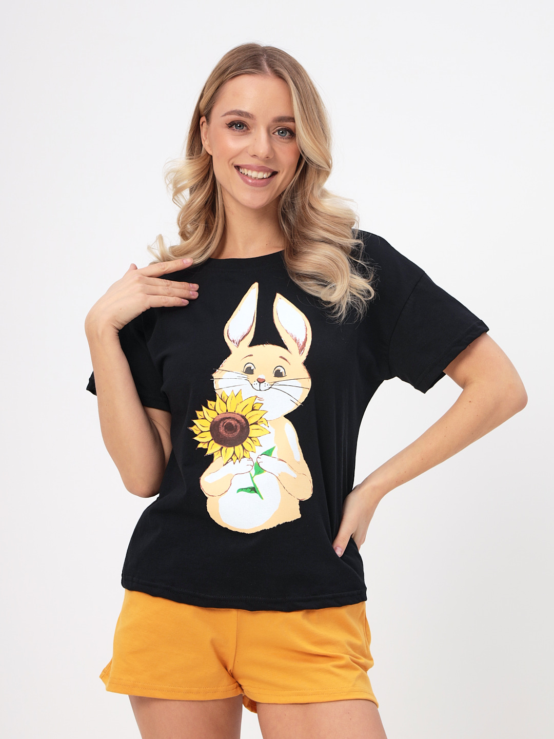 

Комплект домашний женский МАМА ПИЖАМА Зайчик с подсолнухом черный 48-50 RU, Желтый;черный, Зайчик с подсолнухом