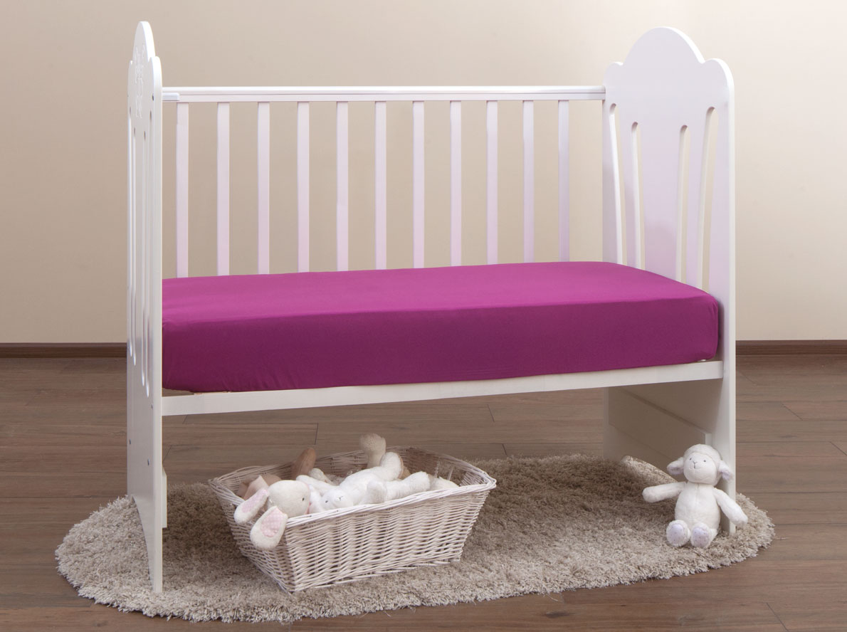 Простыня на резинке Хлопковый Край в детскую кроватку фиолетовый коса на резинке 42 см фиолетовый