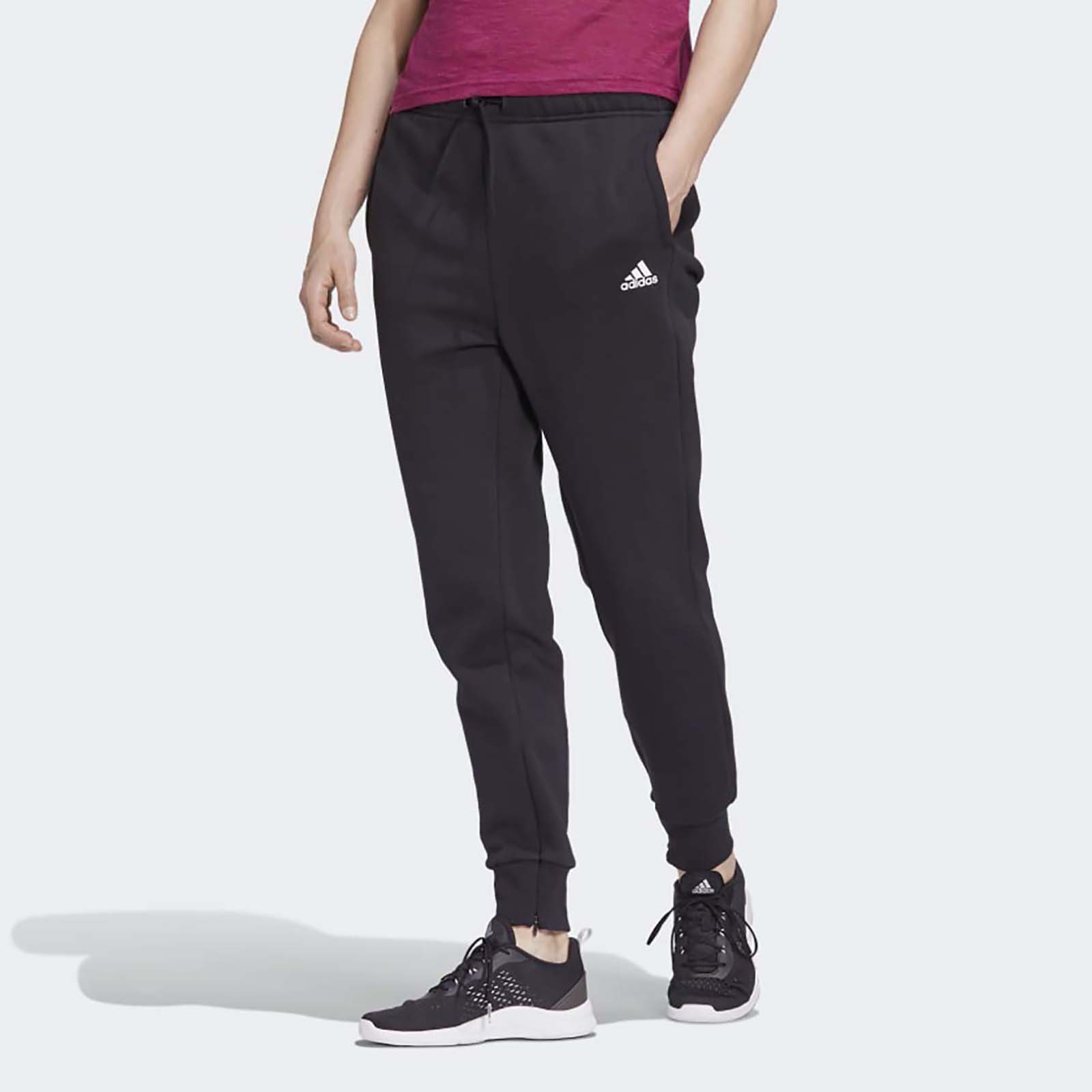 

Спортивные брюки женские Adidas W STACKED PANT черные XS, W STACKED PANT