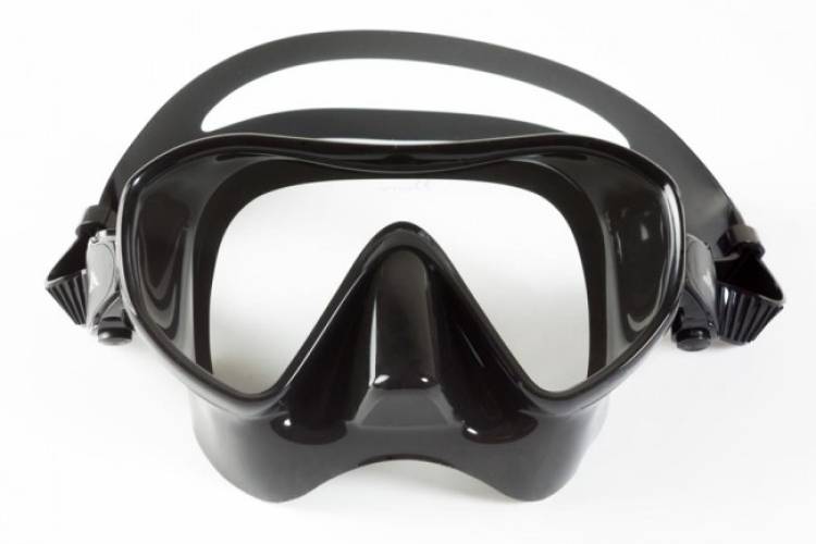 Маска Scorpena N2 безрамная Чёрный