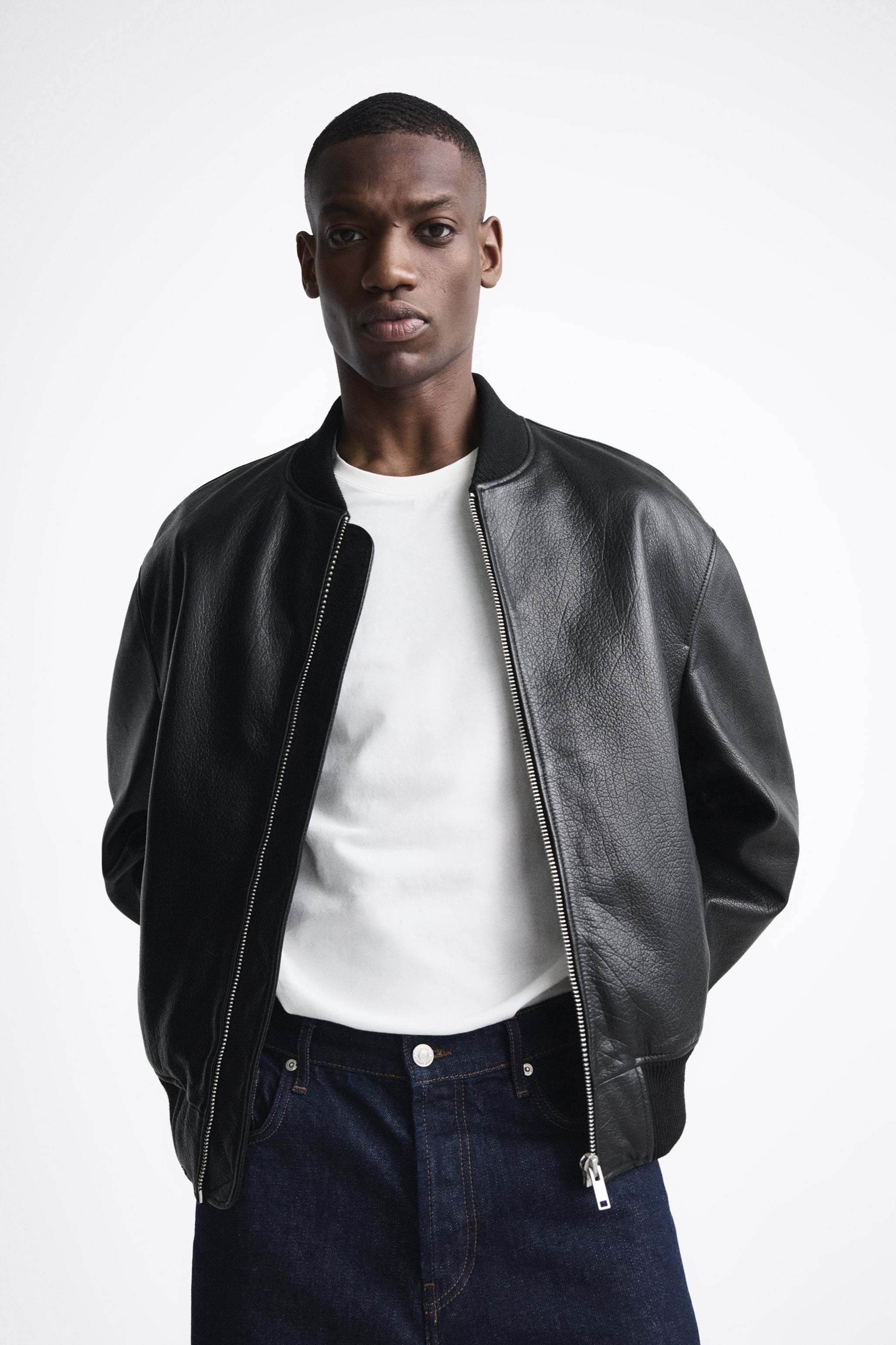 

Бомбер мужской ZARA 04720411 черный L (доставка из-за рубежа), 04720411