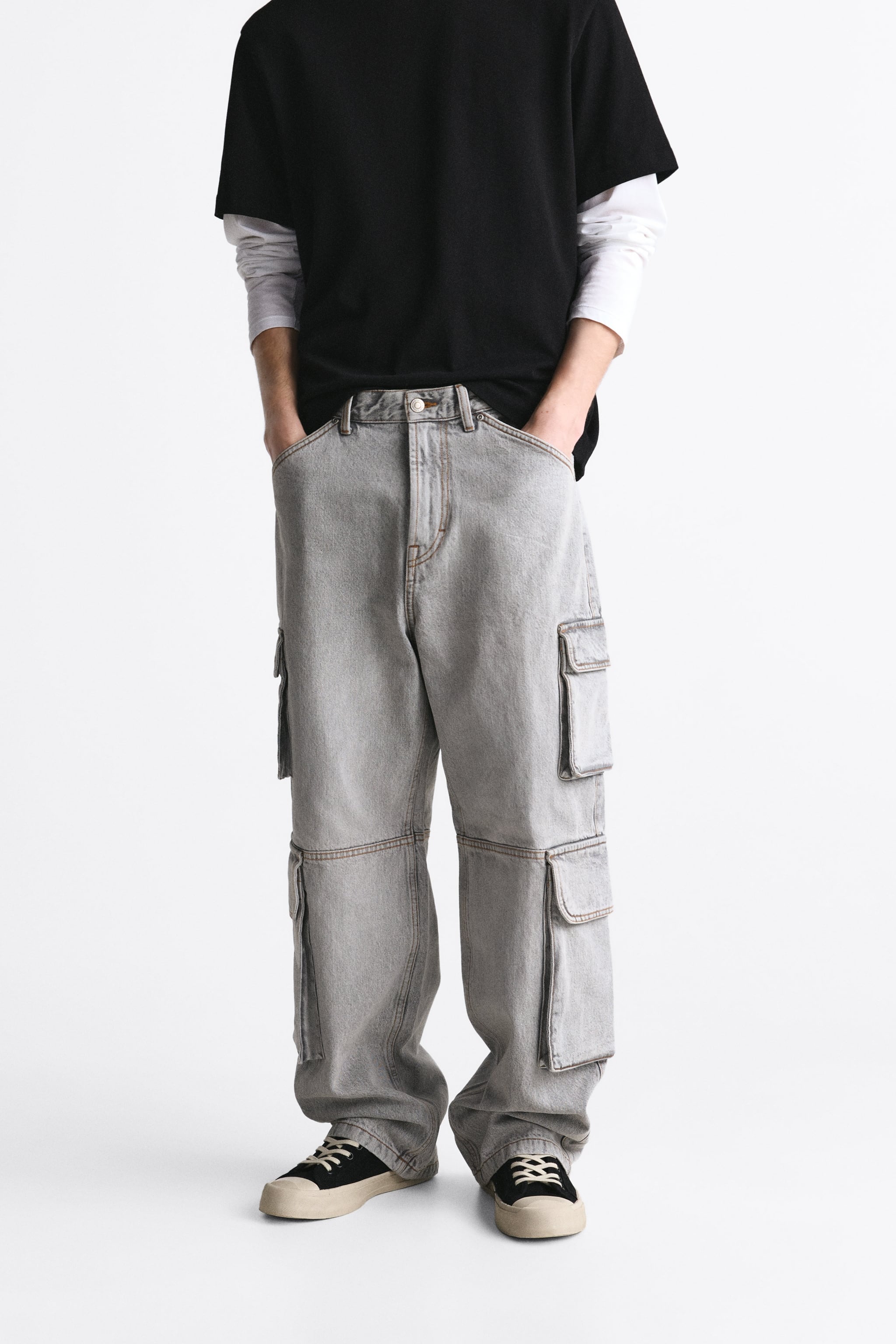 

Джинсы мужские ZARA 01538439 серые 40 RU (доставка из-за рубежа), Серый, 01538439