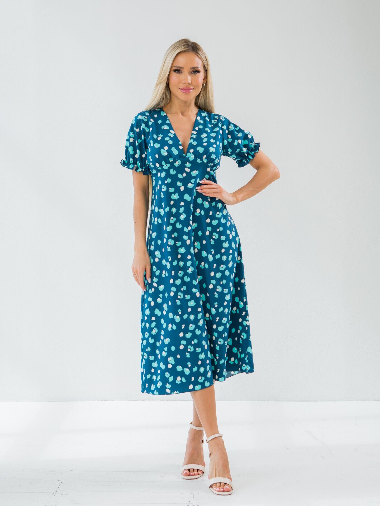 

Платье женское AJ&UR АП-2460 бирюзовое 42 RU, Бирюзовый, АП-2460