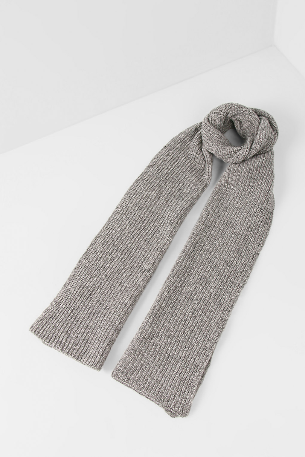 

Шарф мужской D.Molina DM2209ТА9015-014 серый, 180х50 см, DM2209ТА9015-014