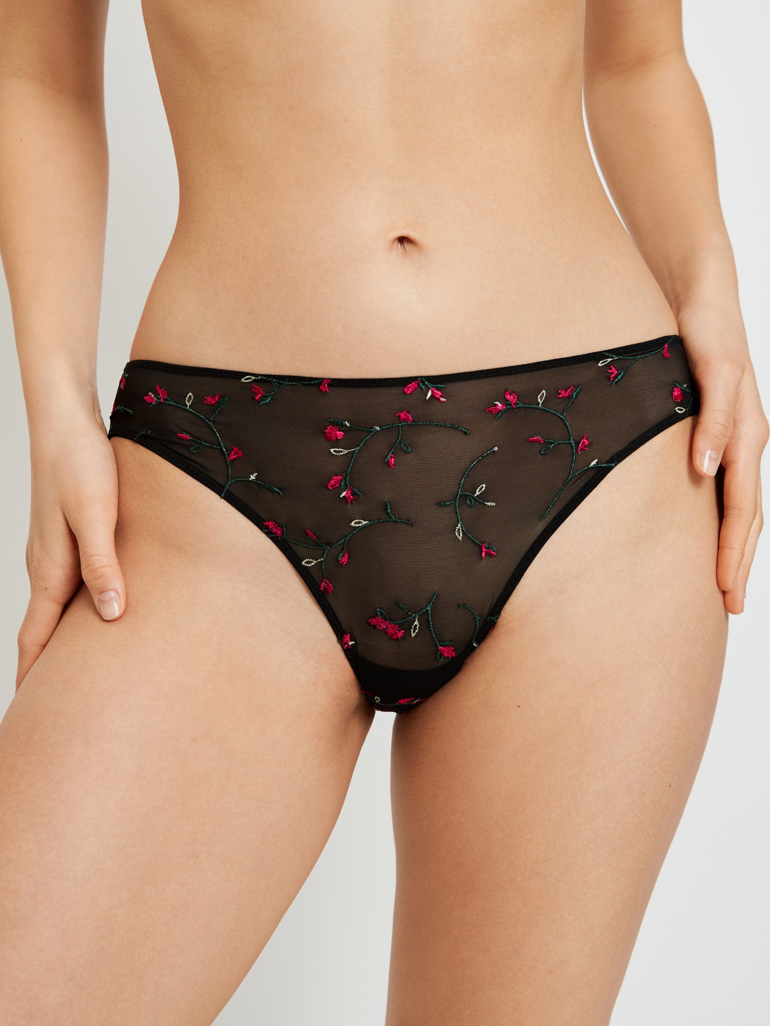 

Трусы женские Infinity Lingerie 31204122167 черные XS, Черный, 31204122167