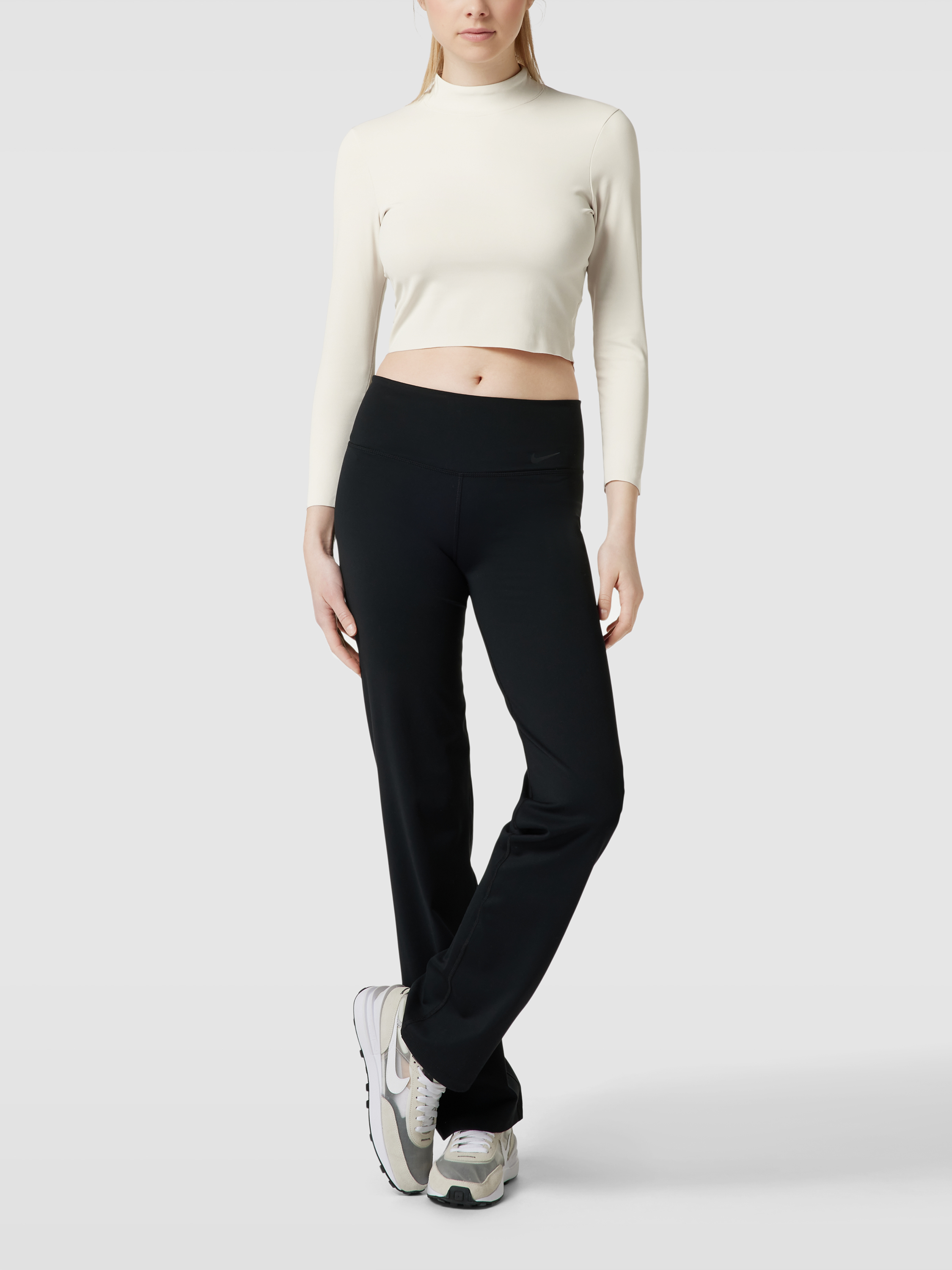 

Топ женский Nike 1677527 белый L доставка из-за рубежа, Бежевый, 1677527