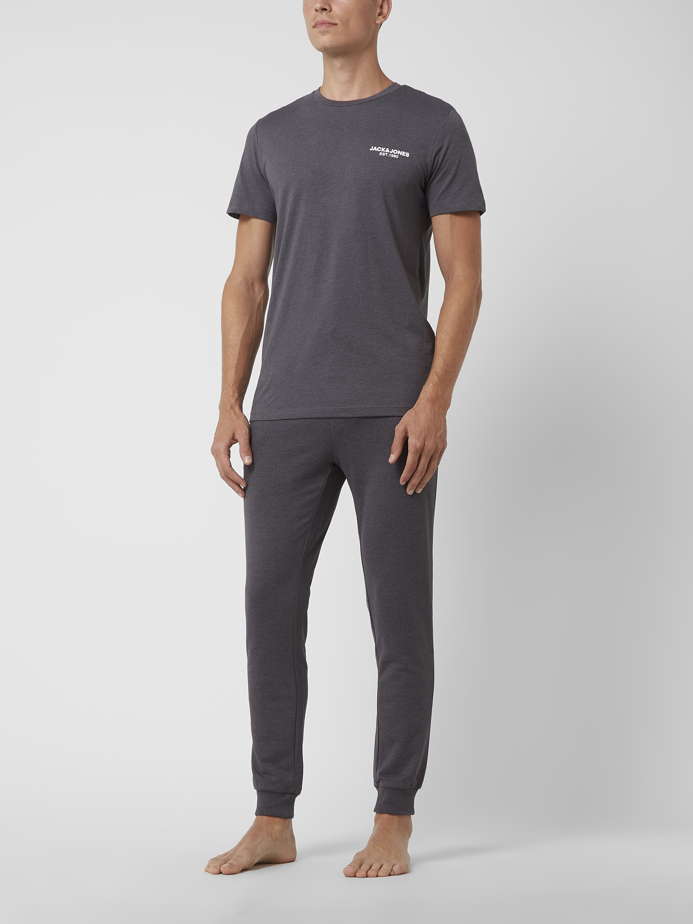 

Комплект домашний мужской Jack & Jones 1675771100 серый 2XL доставка из-за рубежа, 1675771100