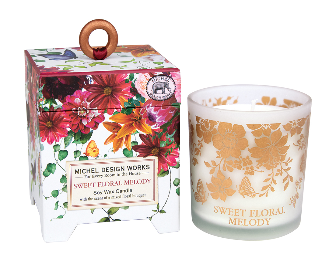 Свеча в подарочной коробке Michel Design Works Sweet Floral Melody Soy Wax Candle  880 мл