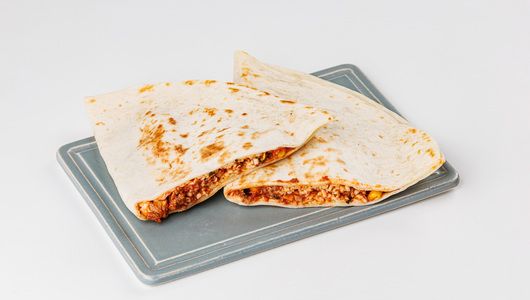 

Кесадилья ВкусВилл с говядиной су-вид 200 г