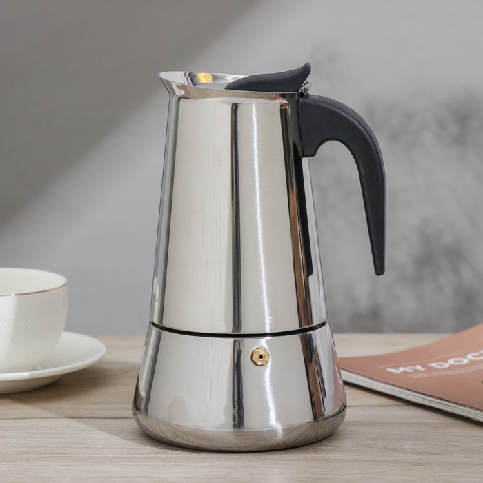 

Кофеварка гейзерная Magistro Classic, на 4 чашки, 200 мл, нержавеющая сталь