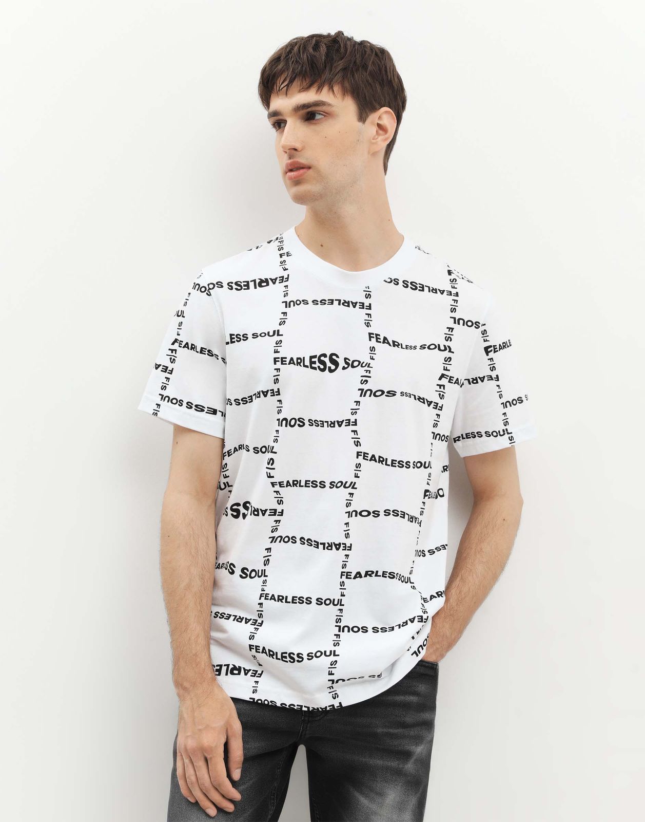 

Футболка мужская Gloria Jeans BKT014922 белый L/182, BKT014922