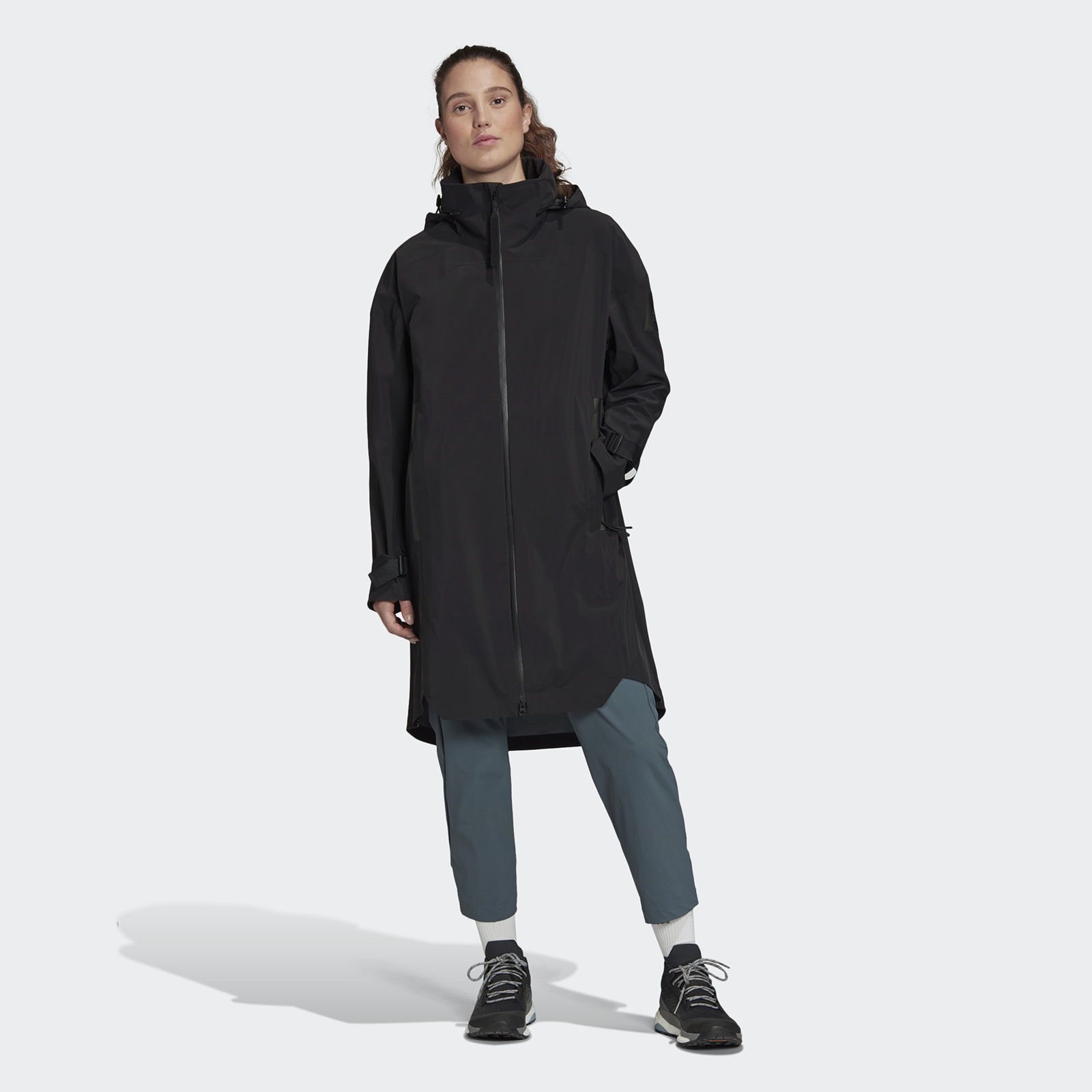 

Плащ женский Adidas FI9292 черный 2XS, FI9292
