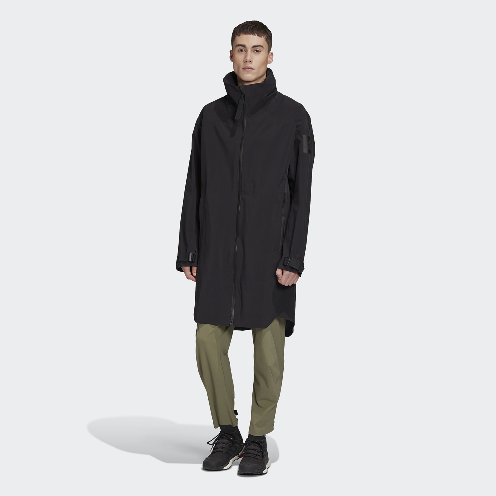 

Плащ мужской Adidas FI0597 черный M, FI0597