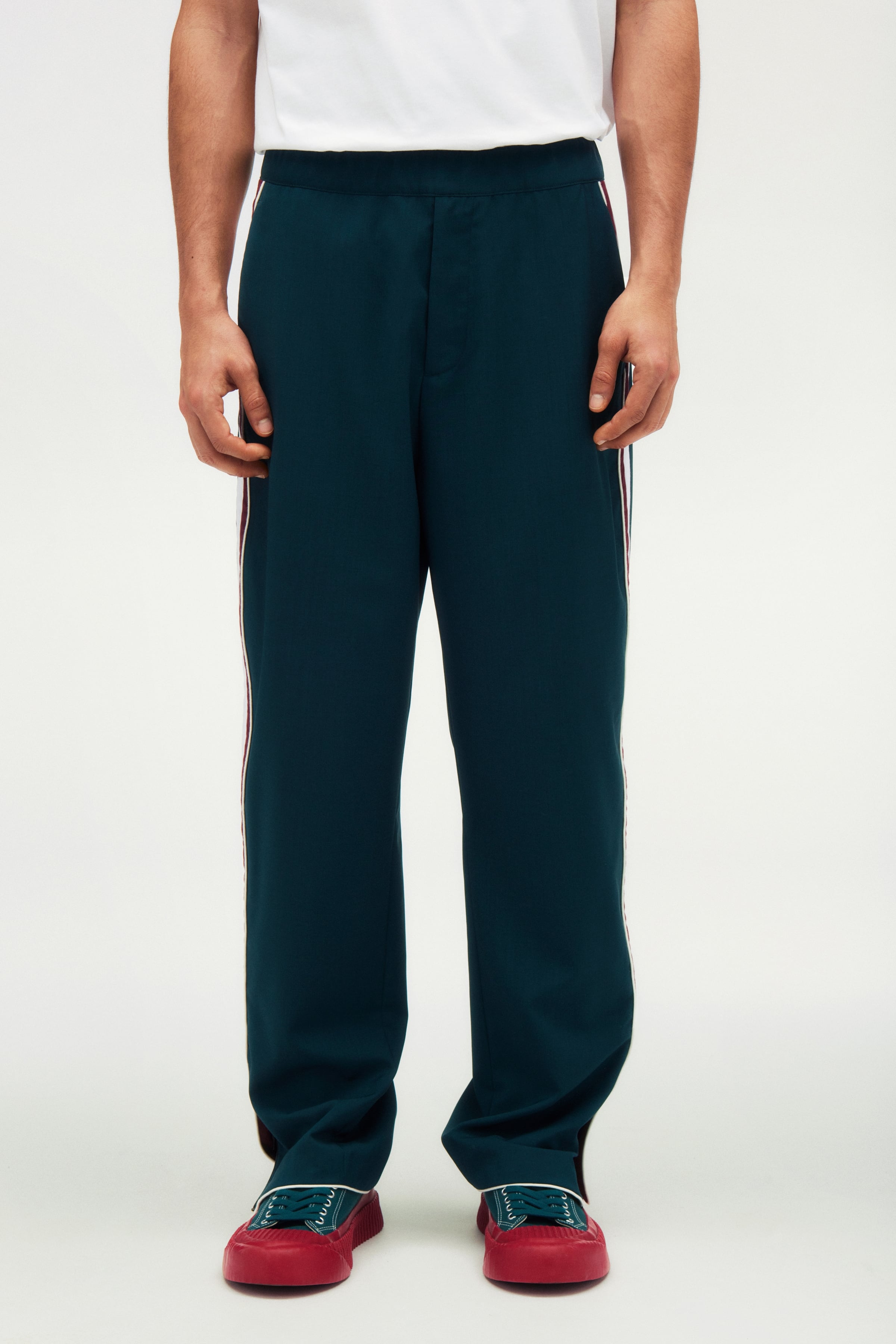 

Брюки мужские ZARA 04296012 бирюзовые M (доставка из-за рубежа), Бирюзовый, 04296012