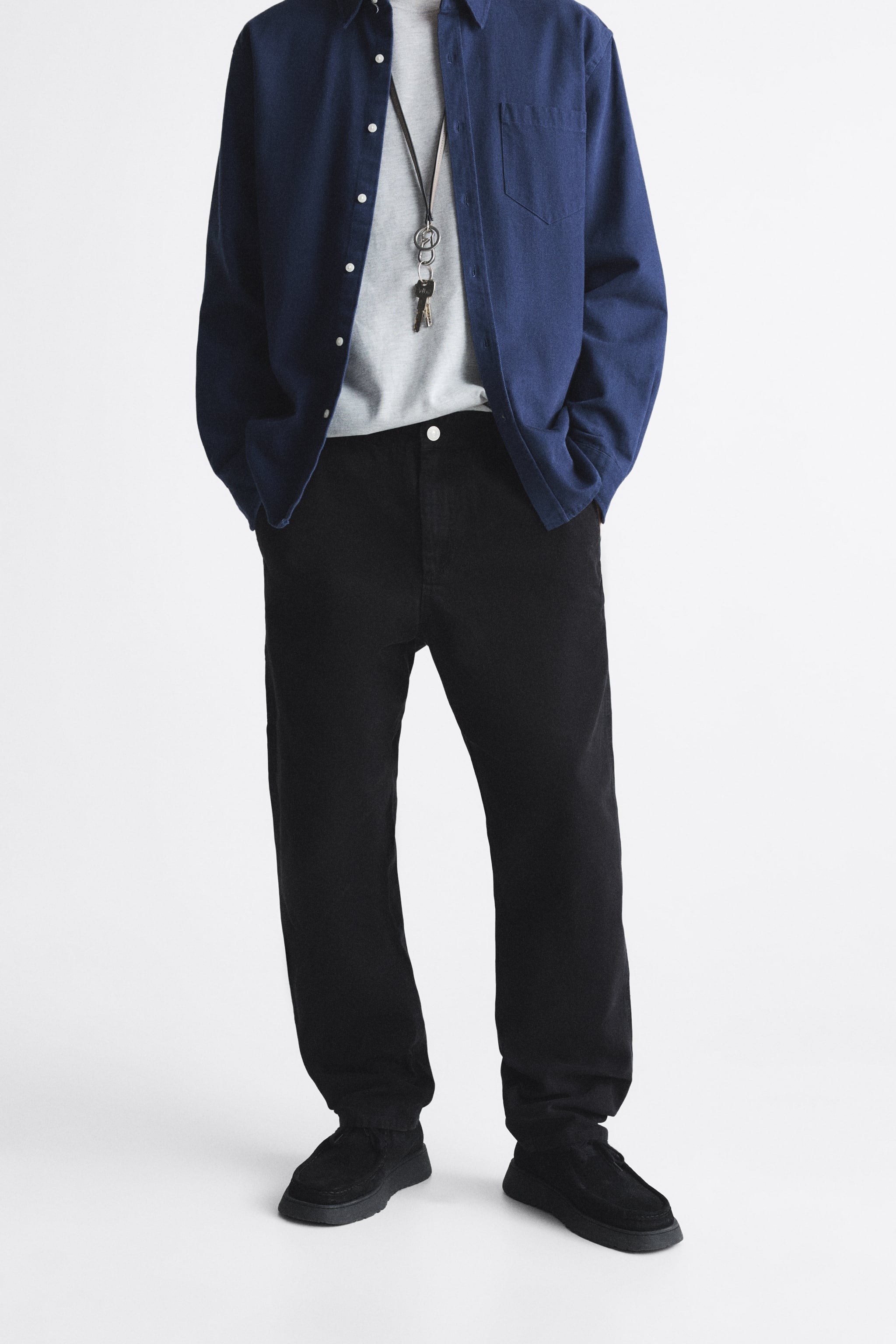

Джинсы мужские ZARA 01538442 черные 40 RU (доставка из-за рубежа), Черный, 01538442