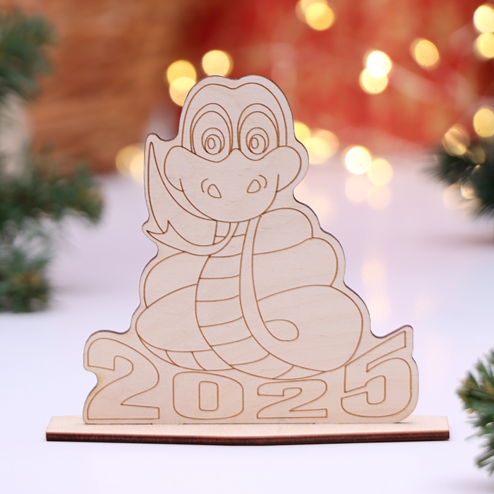 

Новогодняя фигурка Змейка2025 10498834 12,5х11,2х5см, Бежевый