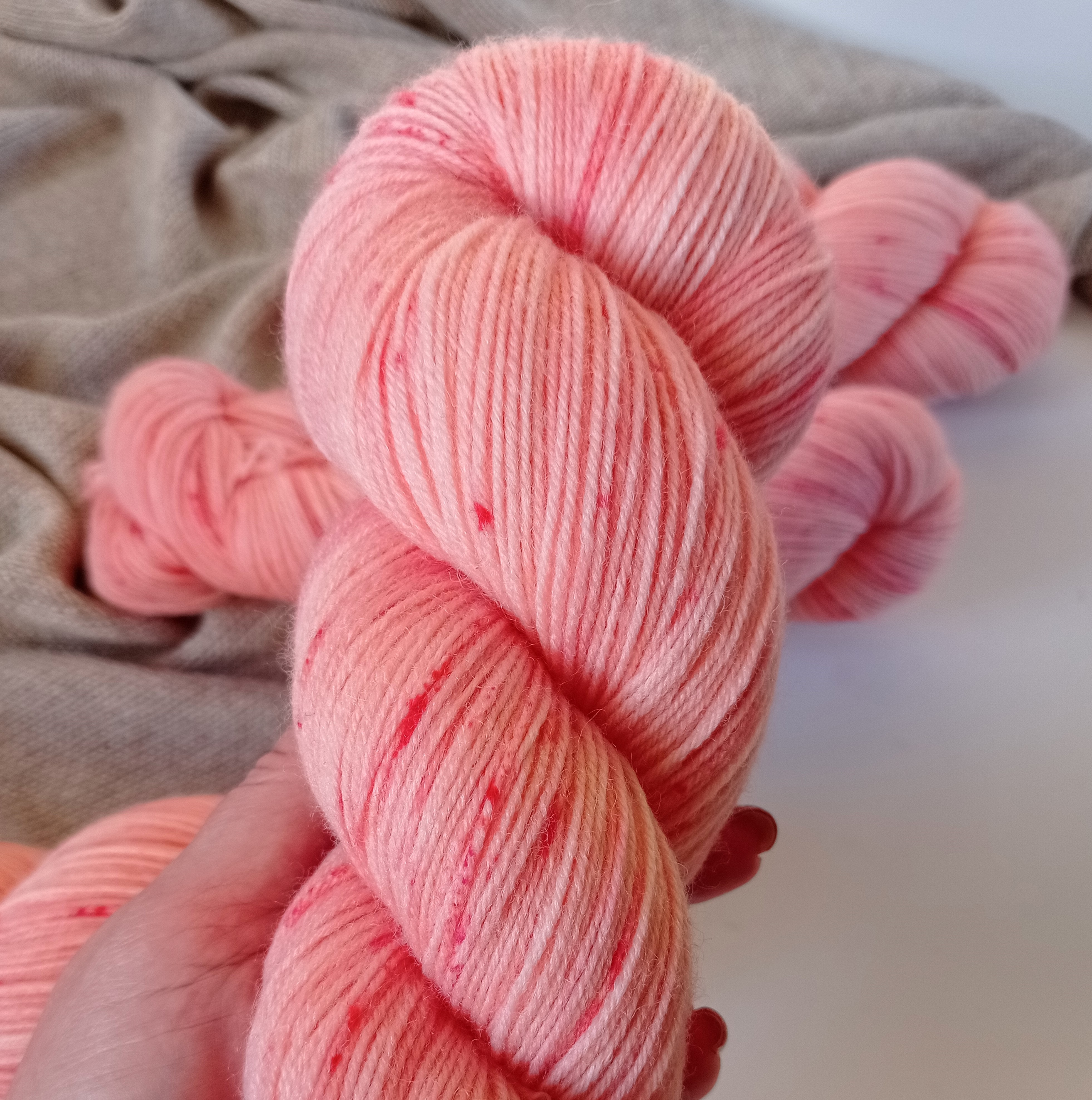 Носочная пряжа Wonder Yarn, 75% шерсть меринос 25% полиамид, 420м/100гр, грёзы