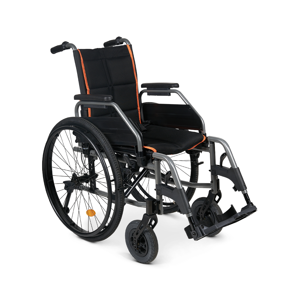 Кресло-коляска Армед 4000-1, пневматические колеса, ширина сиденья 430 мм, складное