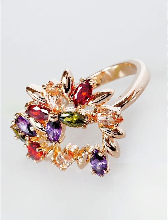 

Кольцо из бижутерного сплава р. 17 Lotus Jewelry Камелия 3037R-26, фианит, Кольцо с разноцветными фианитами "Камелия" 3037R-26