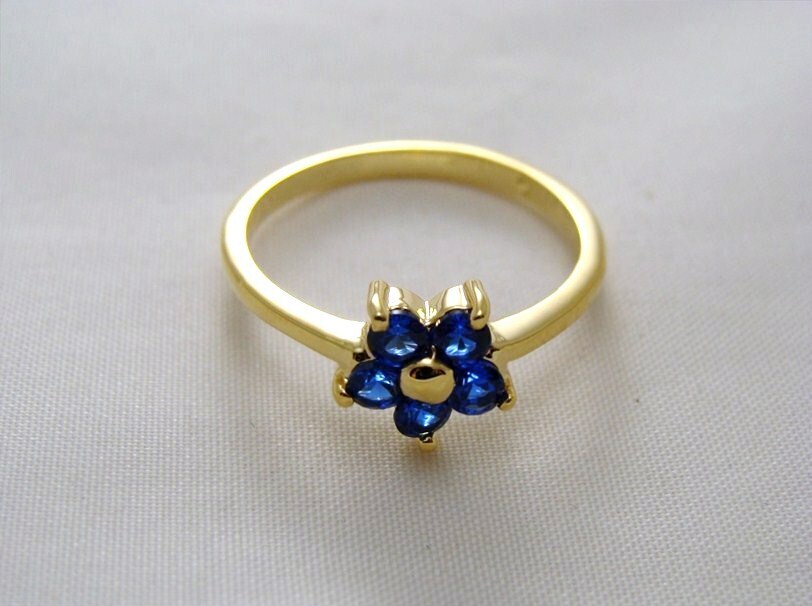 

Кольцо из бижутерного сплава р. 17 Lotus Jewelry Кольцо со шпинелью "Цветочек", шпинель, Кольцо со шпинелью "Цветочек"