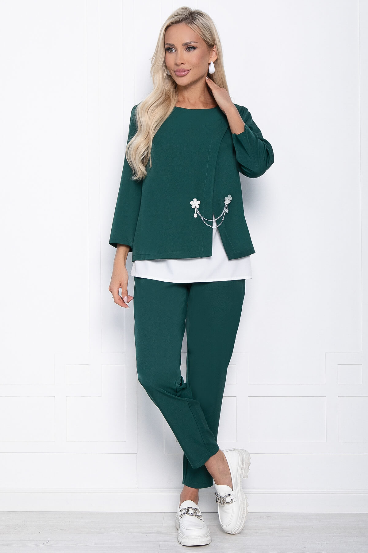 

Костюм женский LT Collection Стефания зеленый 48 RU, Стефания
