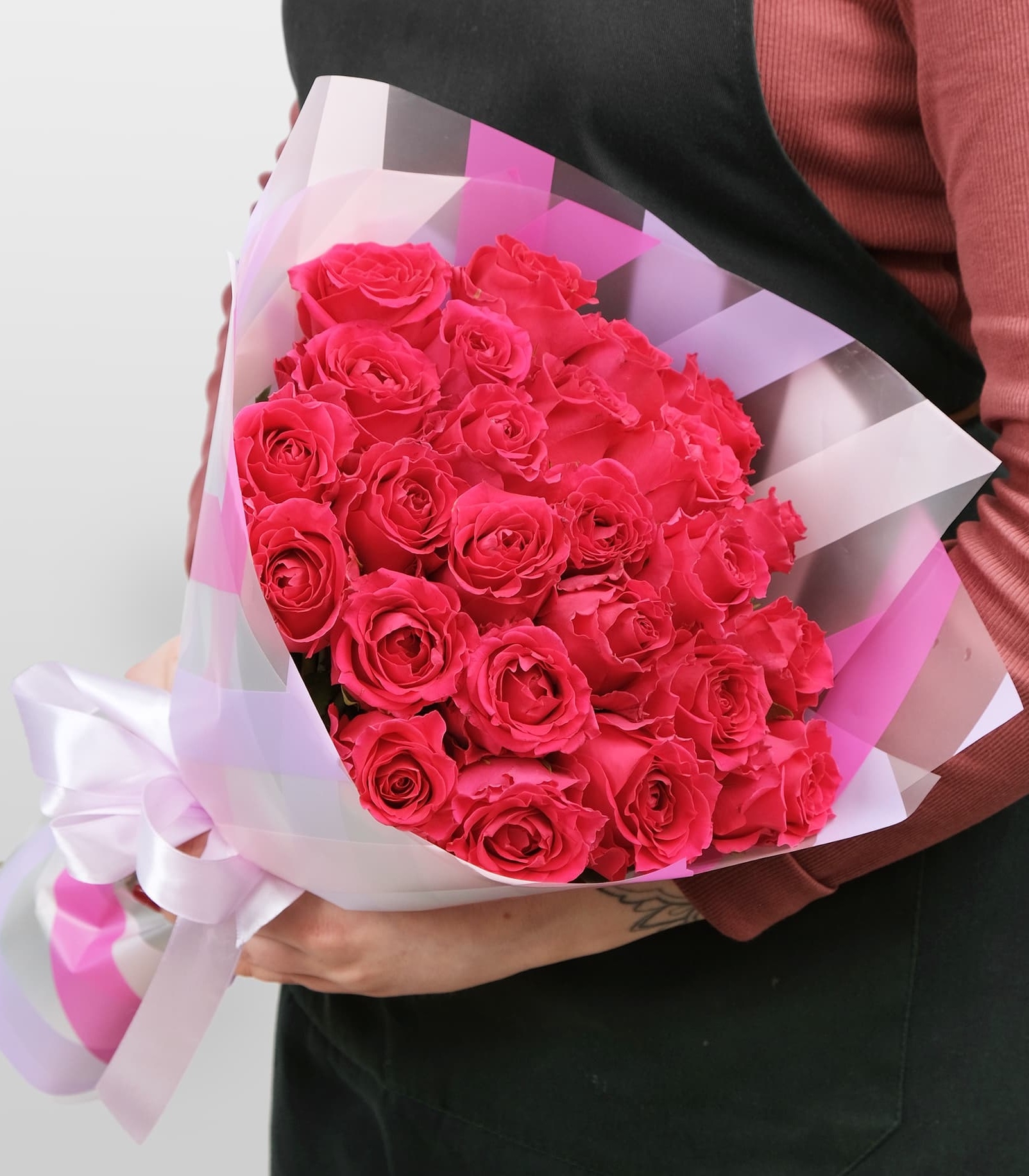 

Букет Studio Floristic из красных Роз Милена красный