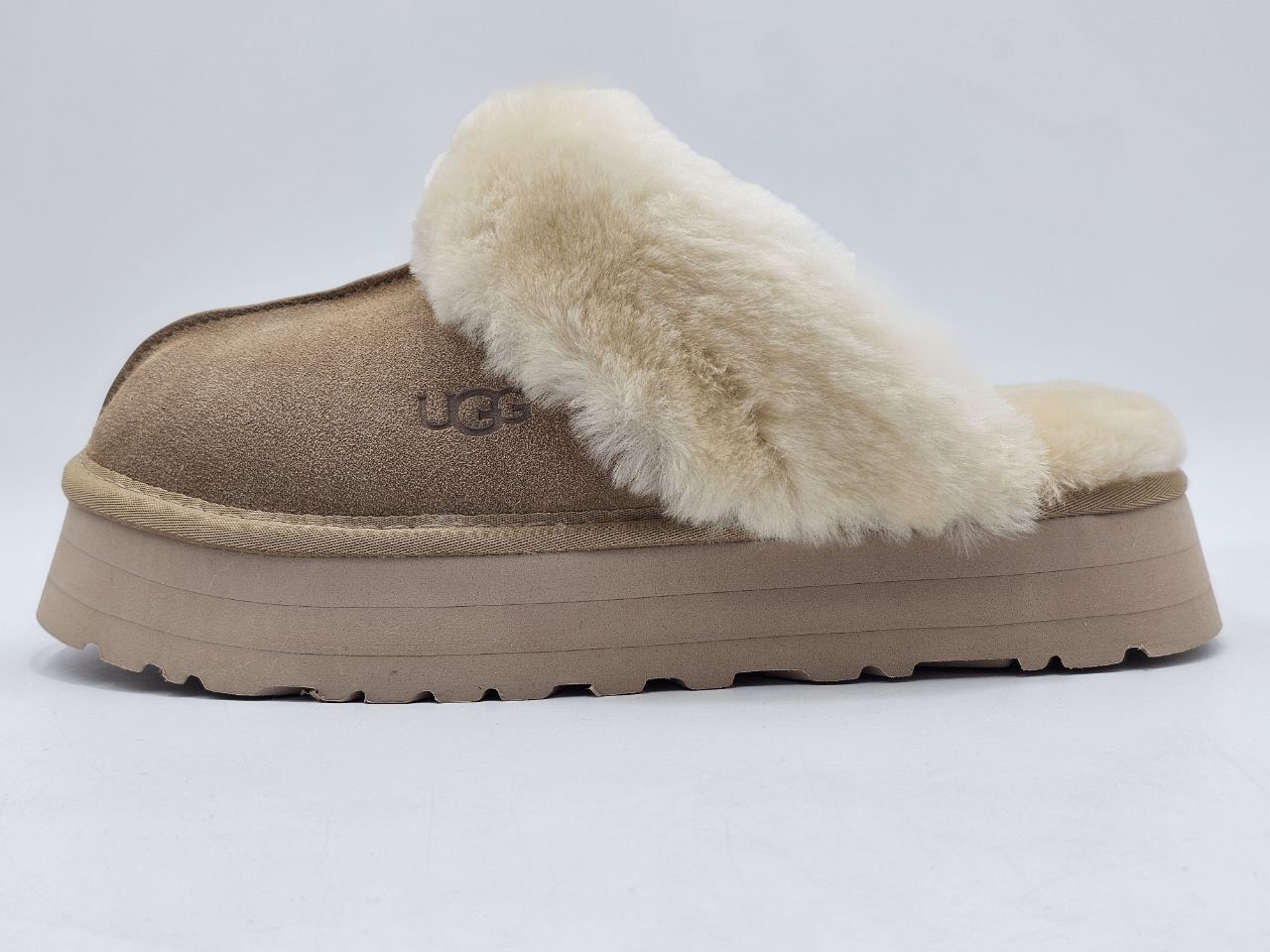 Тапочки-угги женские UGG 2411-862 бежевые 39 EU