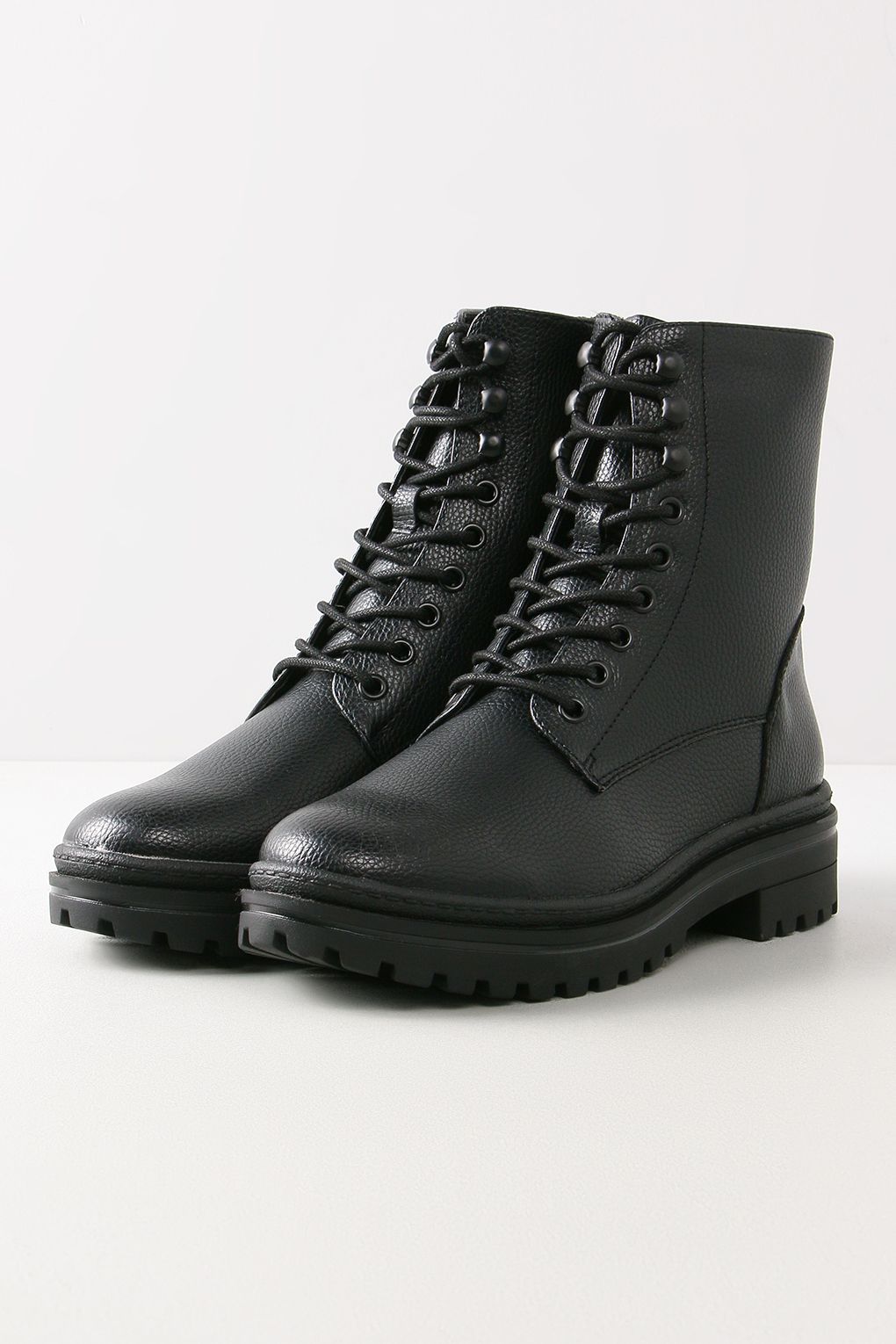 

Ботинки женские Esprit 091EK1W305 черные 40 RU, 091EK1W305