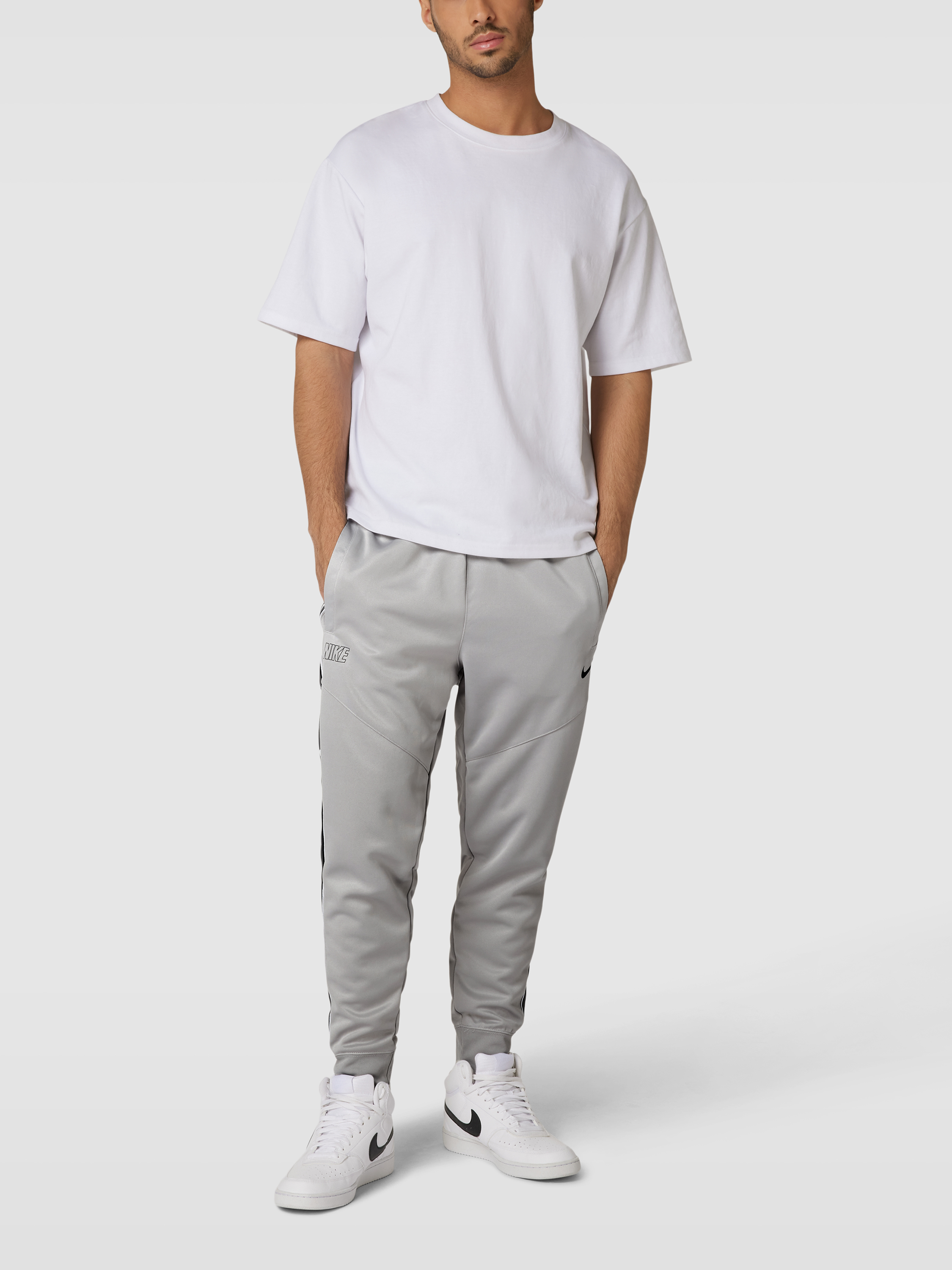 

Спортивные брюки мужские Nike 1714680 серые XS доставка из-за рубежа, Серый, 1714680
