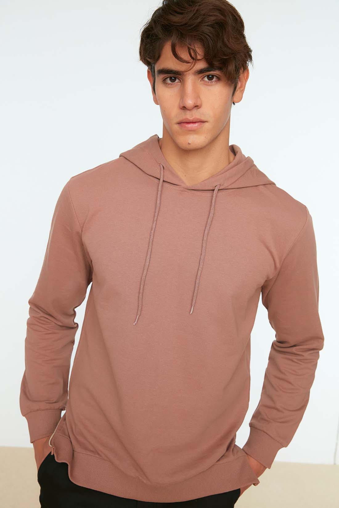 

Толстовка мужская Trendyol TMNAW22SW2355 бежевая S, trendyol TMNAW22SW2355