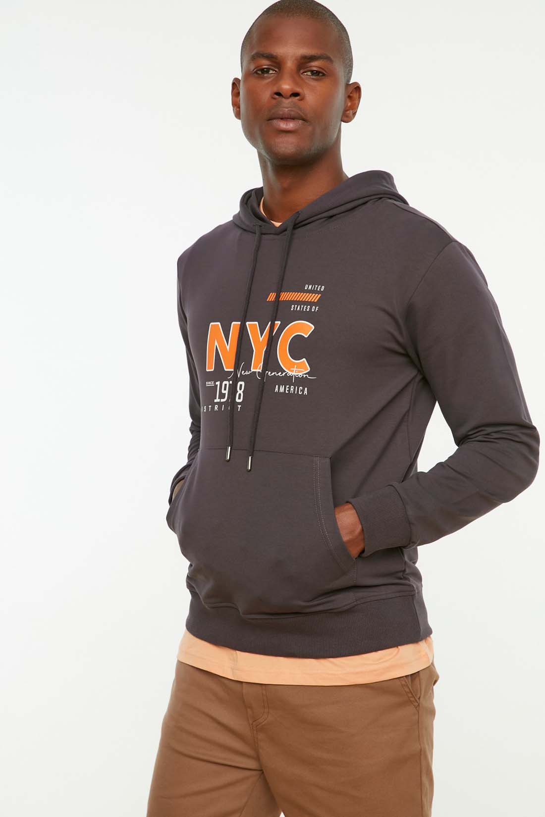 

Худи мужское Trendyol TMNAW22SW1224 серое XL, trendyol TMNAW22SW1224