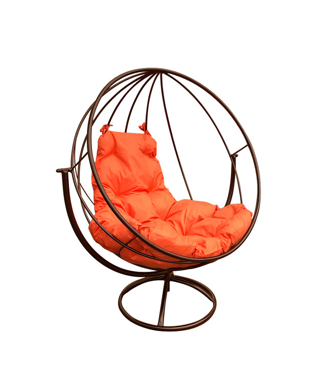 фото Садовое кресло m-group вращающееся коричневое оранжевая подушка