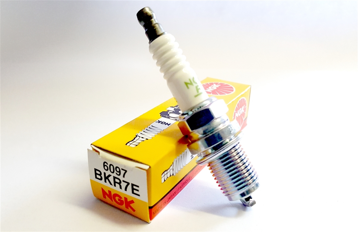 

Комплект свечей зажигания NGK NGK_BKR7E#4, BKR7E