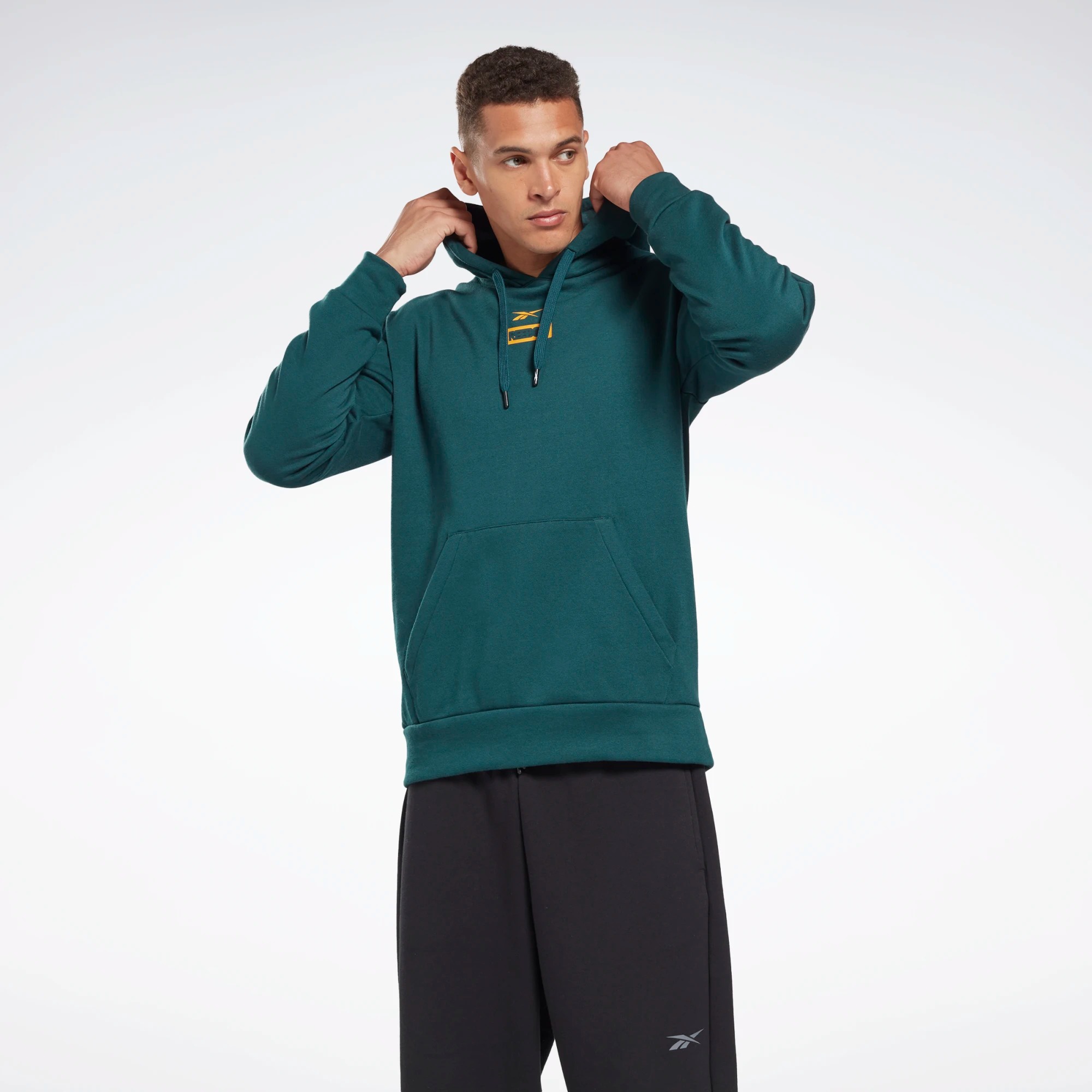 

Худи мужское Reebok Thermowarm+Graphene Cotton Hoodie зеленое S, Thermowarm+Graphene Cotton Hoodie