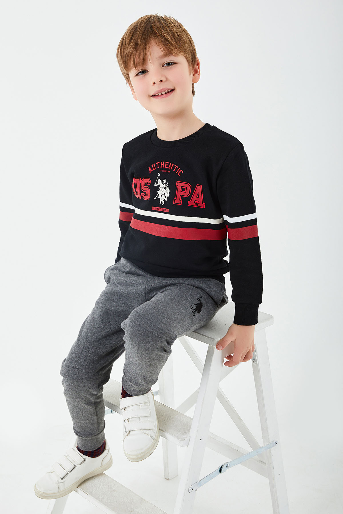 

Костюм повседневный US Polo Assn G083SZ0HF0US1136, черный, 140, Серый;черный, G083SZ0HF0US1136